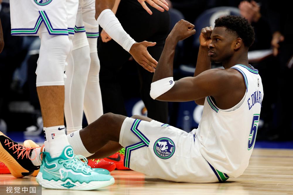 表达他们的 表达他们的